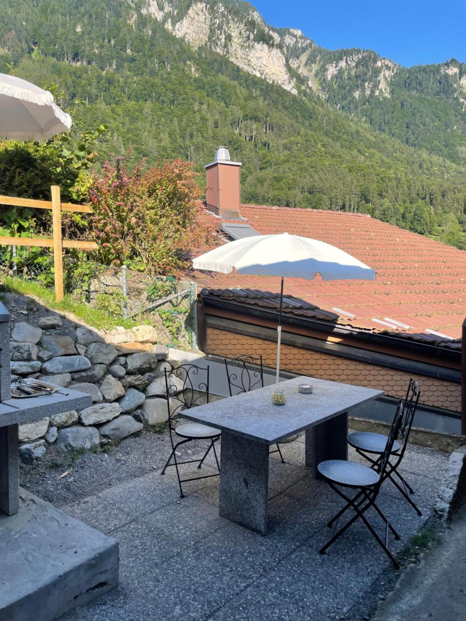 Charming Alpine Retreat By Apartments Capricorn Gsteigwiler Eksteriør billede