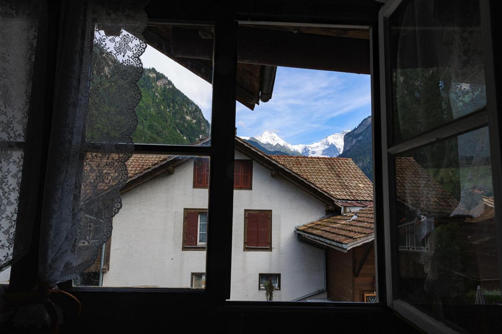 Charming Alpine Retreat By Apartments Capricorn Gsteigwiler Eksteriør billede